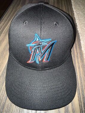 Marlins Black MLB Team Embroidered Baseball Cap